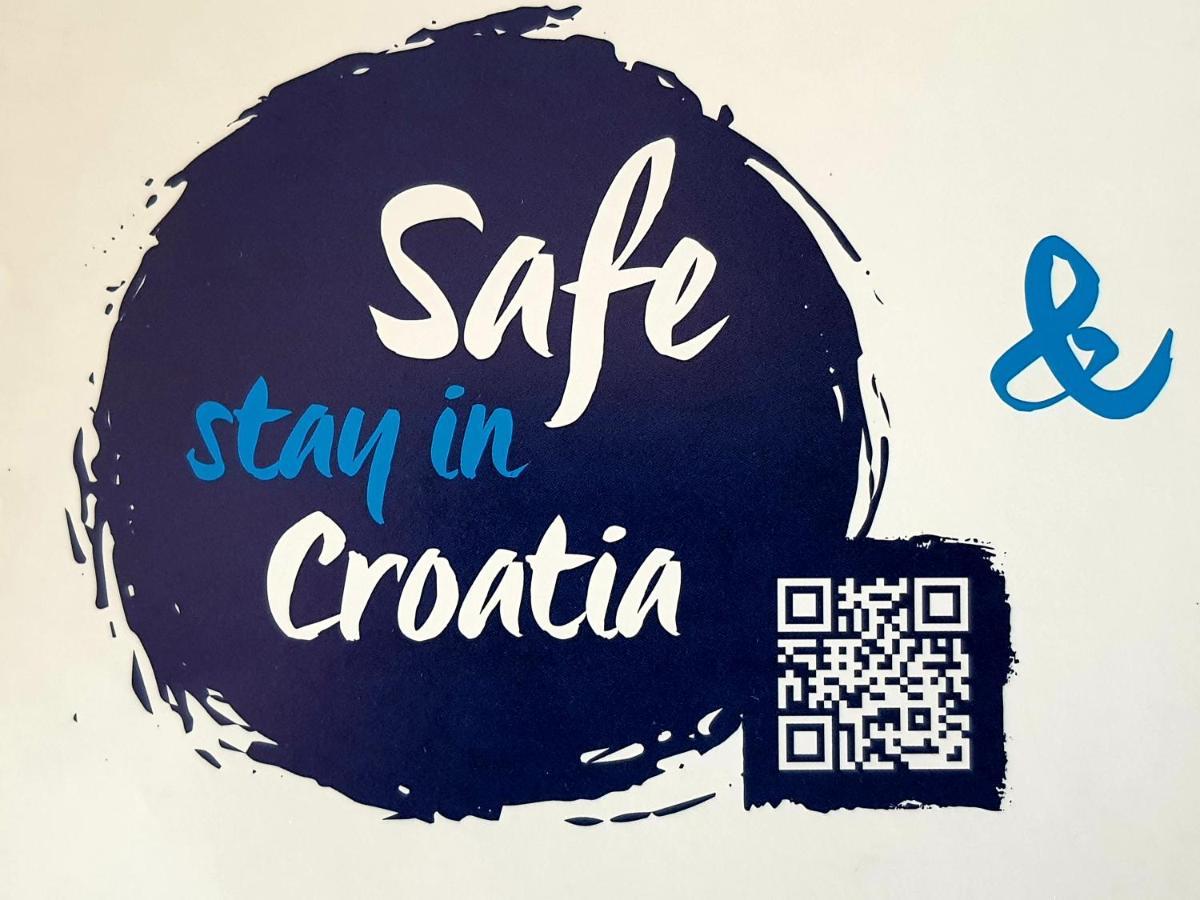 Two-Bedroom Apartment In The Centre Makarska Exterior photo