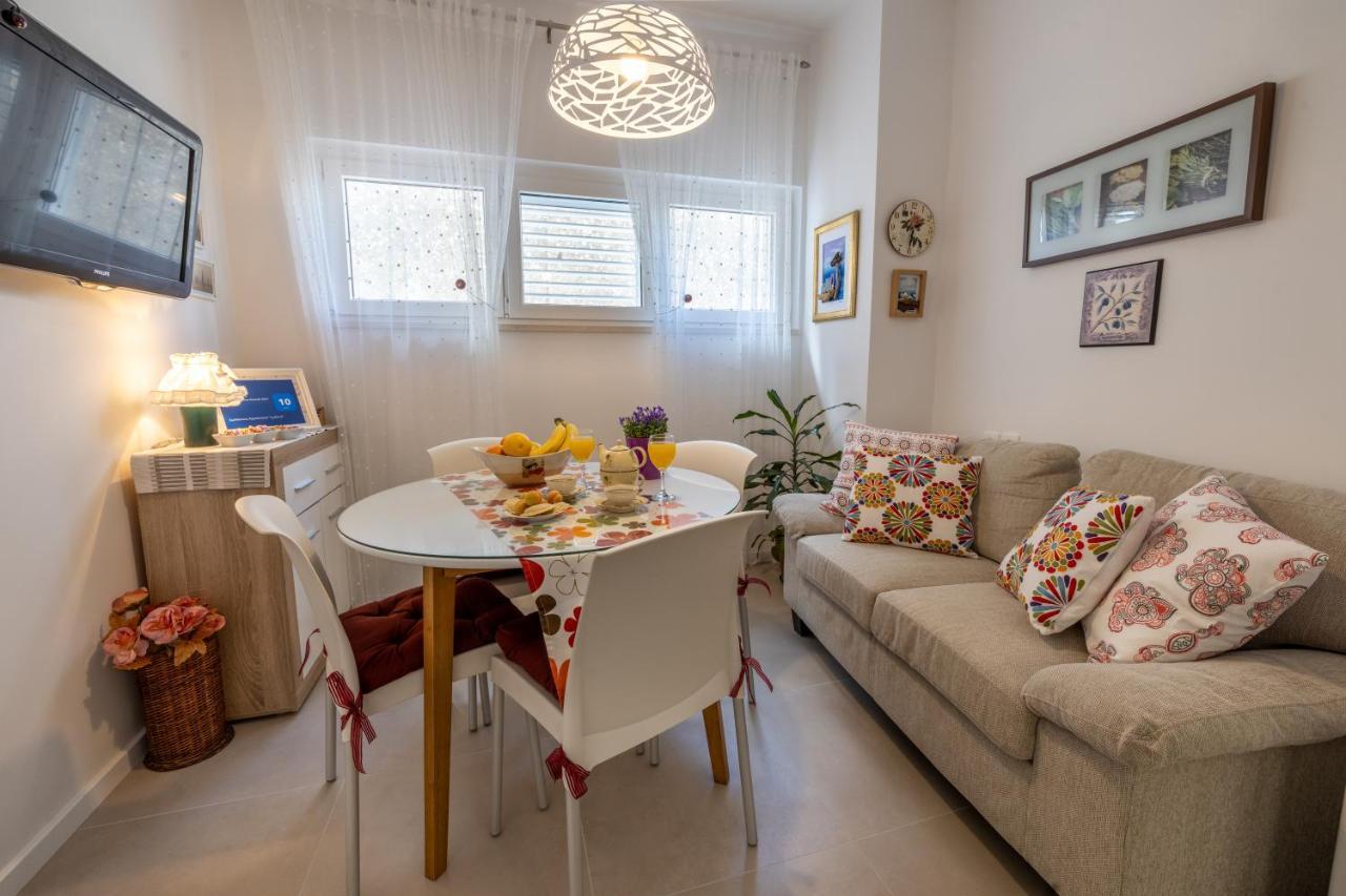 Two-Bedroom Apartment In The Centre Makarska Exterior photo