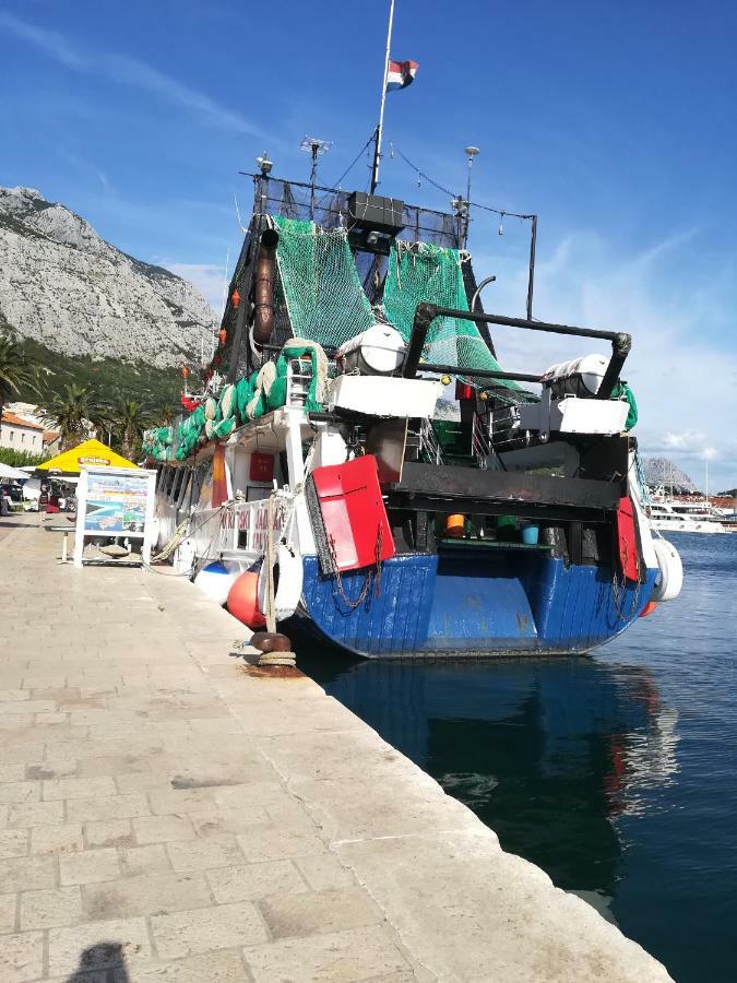 Two-Bedroom Apartment In The Centre Makarska Exterior photo